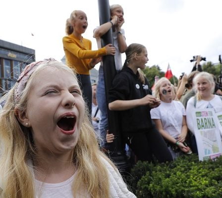 Plusieurs milliers de personnes ont rugi pour le climat 20 Plusieurs milliers de personnes ont rugi pour le climat - 19