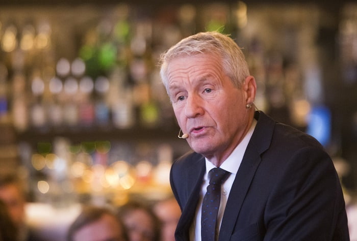 Jagland : Les femmes devraient être ramenées à la maison 4 Jagland : Les femmes devraient être ramenées à la maison - 3