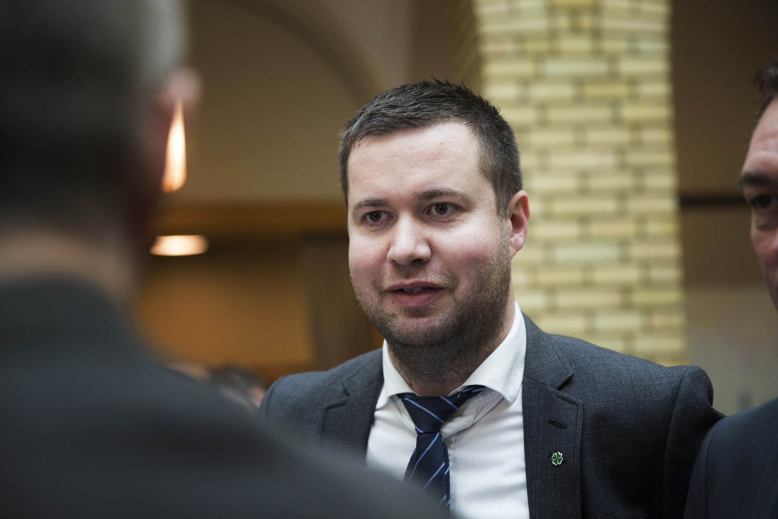 Les emplois gouvernementaux déplacés vers les grandes villes 4 Les emplois gouvernementaux déplacés vers les grandes villes - 3