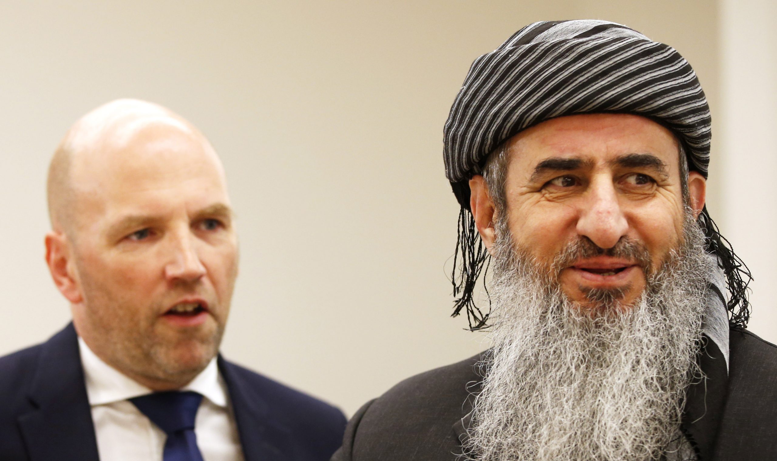 Le mollah qui colle comme de la colle 4 Le mollah qui colle comme de la colle - 3