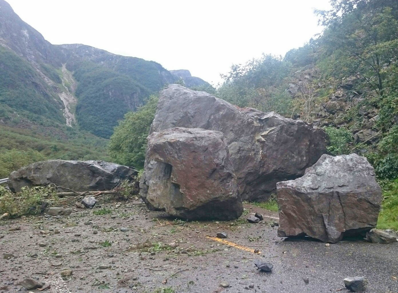 L'industrie du tourisme a perdu des millions sur le glissement de terrain de Gudvangen 4 L'industrie du tourisme a perdu des millions sur le glissement de terrain de Gudvangen - 3
