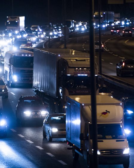 Les transports collectifs augmentent plus que les déplacements de passagers 8 Les transports collectifs augmentent plus que les déplacements de passagers - 7