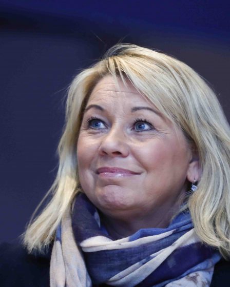 Ministre avec don fiscal aux hôtels familiaux 18 Ministre avec don fiscal aux hôtels familiaux - 17
