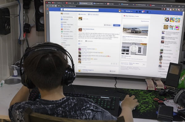 Des comités pour examiner comment les enfants peuvent être protégés contre les contenus médiatiques préjudiciables 4 Des comités pour examiner comment les enfants peuvent être protégés contre les contenus médiatiques préjudiciables - 3