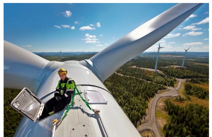 Travailleurs qualifiés recherchés pour l'exploitation d'éoliennes 4 Travailleurs qualifiés recherchés pour l'exploitation d'éoliennes - 3