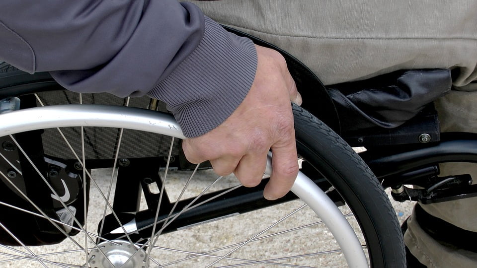 44 pour cent des personnes handicapées employées 4 44 pour cent des personnes handicapées employées - 3