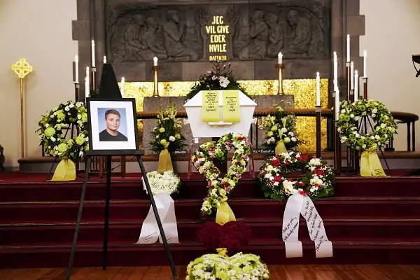 15 ans qui a été tué dans l'accident du tunnel à Filipstad, enterré 4 15 ans qui a été tué dans l'accident du tunnel à Filipstad, enterré - 3