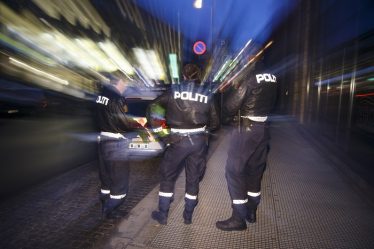 Plusieurs personnes arrêtées après la mort d'un homme à coups de couteau à Bergen - 20