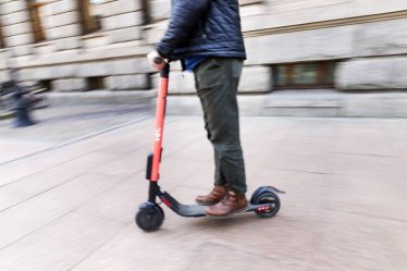 Une femme âgée percutée par un scooter électrique à Kongsberg - 16