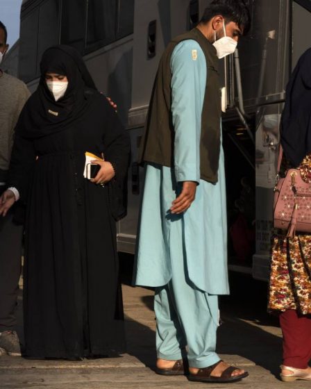 Un nouvel avion avec 128 évacués d'Afghanistan atterrit en Norvège - 4