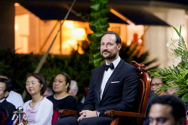 Aux Tonga, le prince héritier dit ''Je suis ici pour écouter et apprendre'' 4 Aux Tonga, le prince héritier dit ''Je suis ici pour écouter et apprendre'' - 3