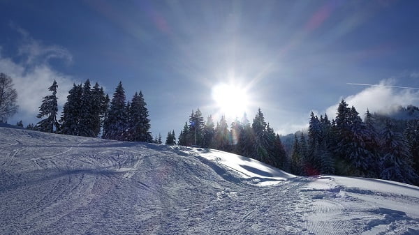 Beaucoup de neige de Pâques dans plusieurs stations à travers le pays 4 Beaucoup de neige de Pâques dans plusieurs stations à travers le pays - 3