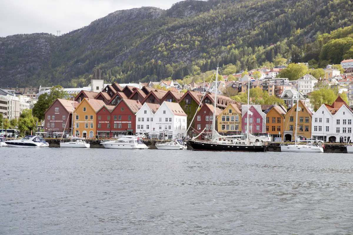 Taux d'infection élevés à Bergen : de nouvelles mesures seront annoncées à 16 heures - 3