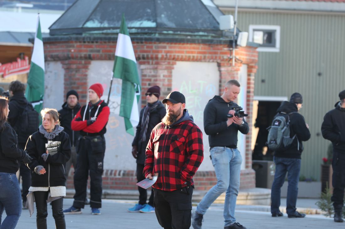 5 Antifa arrêté après une contre-manifestation 4 5 Antifa arrêté après une contre-manifestation - 3
