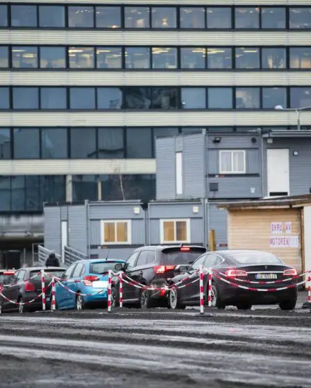 Élections de 2021 : les résidents d'Oslo mis en quarantaine peuvent désormais voter depuis leur voiture dans des locaux accessibles en voiture 2 Élections de 2021 : les résidents d'Oslo mis en quarantaine peuvent désormais voter depuis leur voiture dans des locaux accessibles en voiture - 1