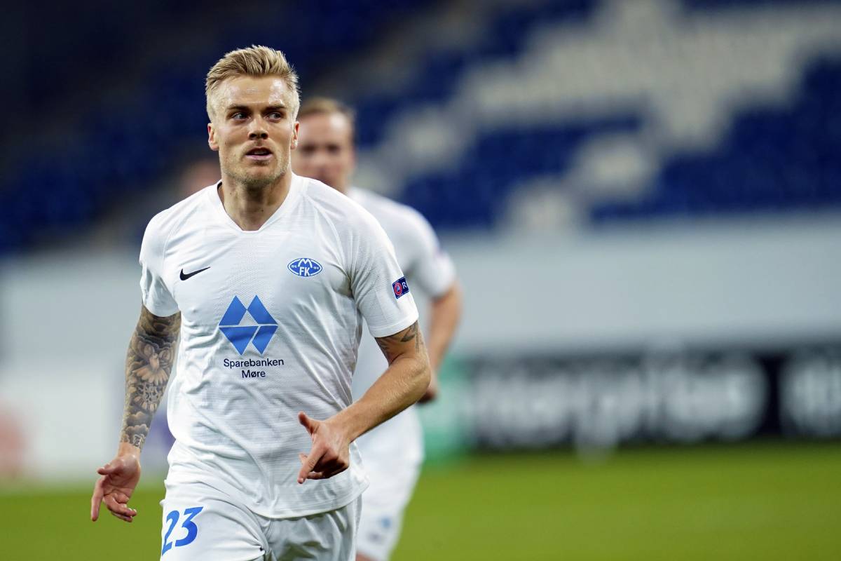 Un petit pas pour onze hommes ; un pas de géant pour le Molde FK 4 Un petit pas pour onze hommes ; un pas de géant pour le Molde FK - 3