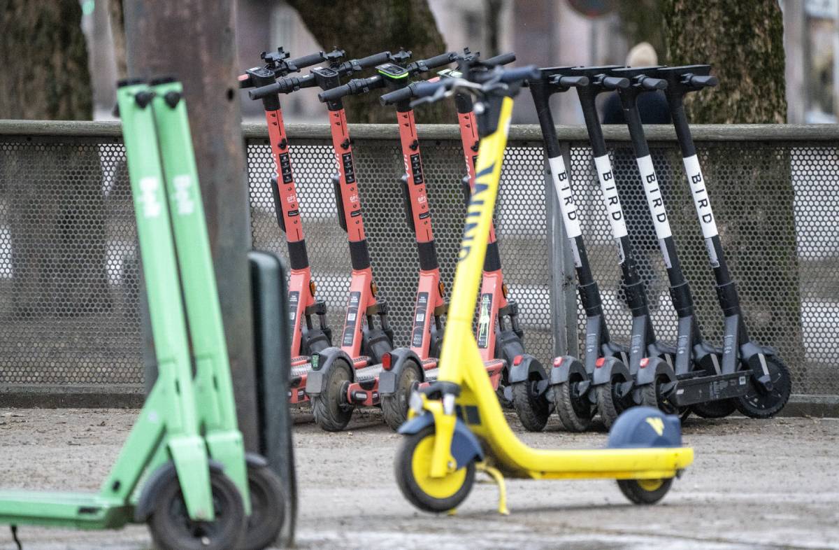 Un conducteur de scooter électrique condamné à une amende de 13 000 couronnes après avoir percuté un enfant d'un an 4 Un conducteur de scooter électrique condamné à une amende de 13 000 couronnes après avoir percuté un enfant d'un an - 3
