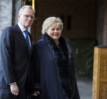 Erna Solberg : - Sindre fera bien. 29 Erna Solberg : - Sindre fera bien. - 28