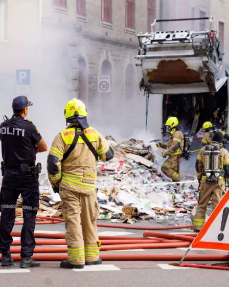 PHOTO : Incendie sous contrôle dans un camion poubelle à essence à Oslo, selon la police 15 PHOTO : Incendie sous contrôle dans un camion poubelle à essence à Oslo, selon la police - 14