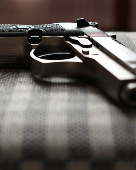 Trouvé plus de 10 armes de poing non enregistrées dans un appartement 5 Trouvé plus de 10 armes de poing non enregistrées dans un appartement - 4