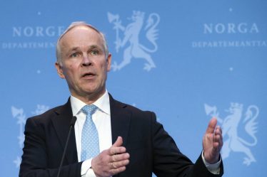 Un professeur demande une nouvelle commission pour examiner les dépenses de l'État norvégien pendant la pandémie - 18