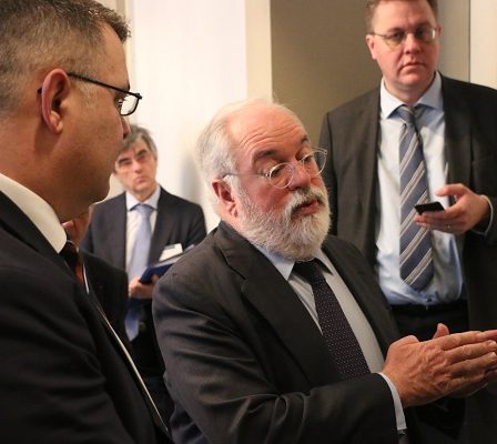 L'UE et la Norvège invitent à une conférence internationale sur l'épuration du CO2 2 L'UE et la Norvège invitent à une conférence internationale sur l'épuration du CO2 - 1