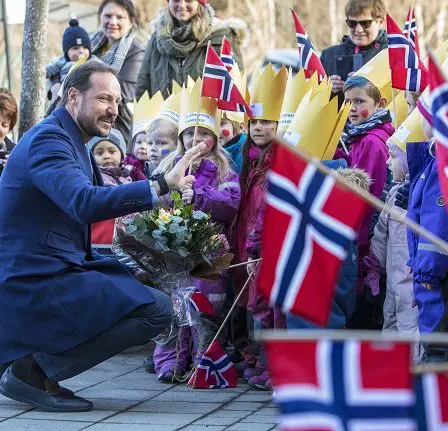 Le prince héritier a rendu visite aux jeunes de Porsgrunn - Norway Today 20 Le prince héritier a rendu visite aux jeunes de Porsgrunn - Norway Today - 19