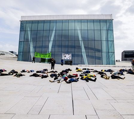 Manifestation climatique à l'Opéra 16 Manifestation climatique à l'Opéra - 15