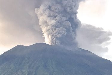 Un Norvégien sauvé d'un volcan à Bali - 20