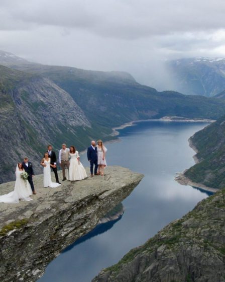 Pour la toute première fois, quatre couples se sont mariés sur la célèbre falaise de Trolltunga en Norvège - 16