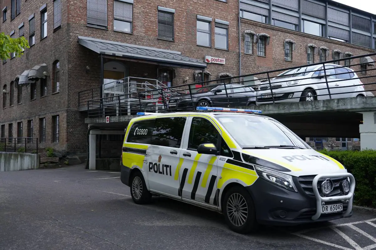 Un homme de 59 ans placé en détention provisoire après le braquage d'un bureau de poste à Oslo 4 Un homme de 59 ans placé en détention provisoire après le braquage d'un bureau de poste à Oslo - 3
