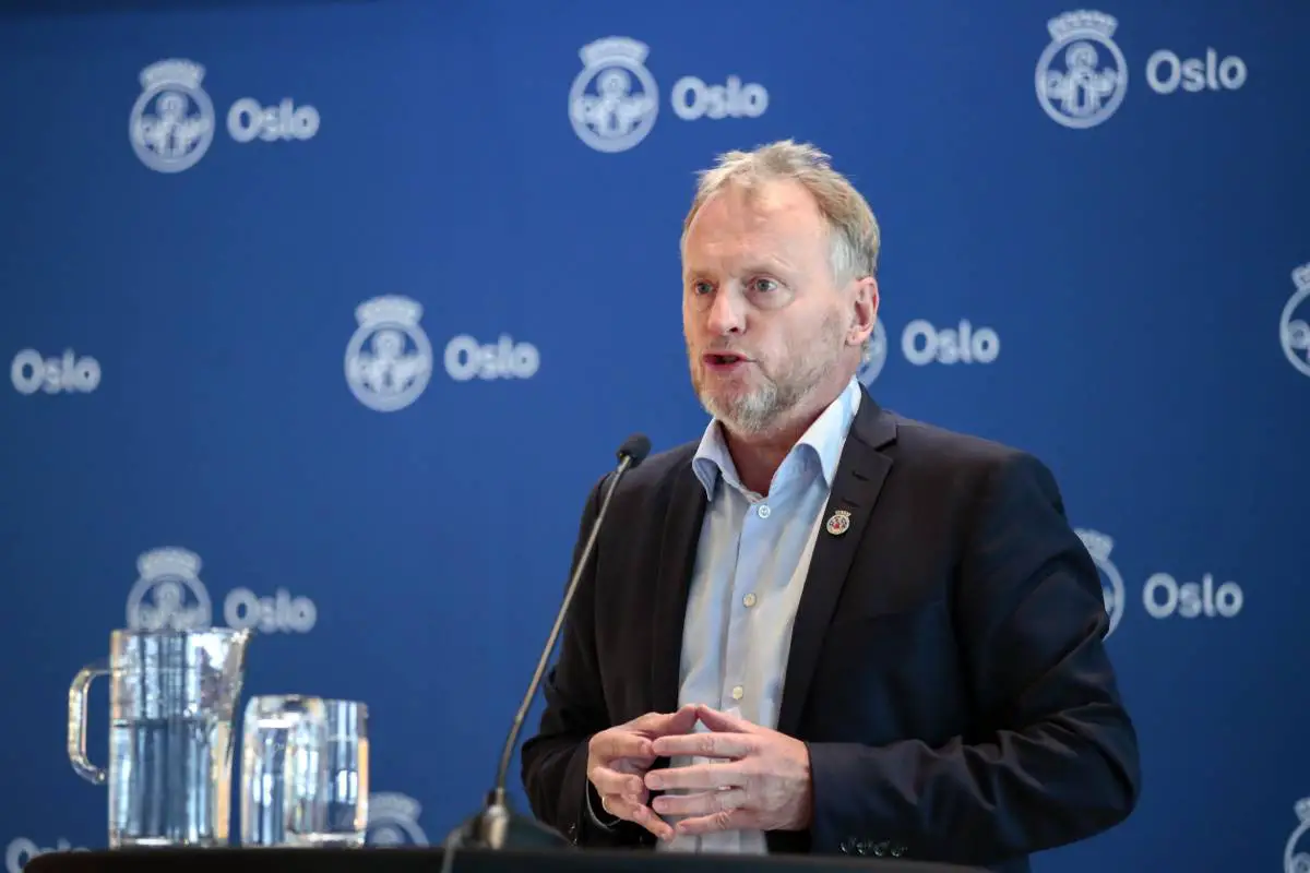 Raymond Johansen veut arrêter le processus d'approbation de nouvelles licences de taxi à Oslo - 3