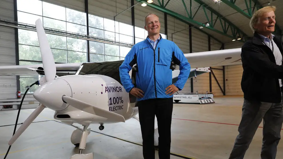 Solvik-Olsen lance une école de pilotage aux États-Unis 4 Solvik-Olsen lance une école de pilotage aux États-Unis - 3
