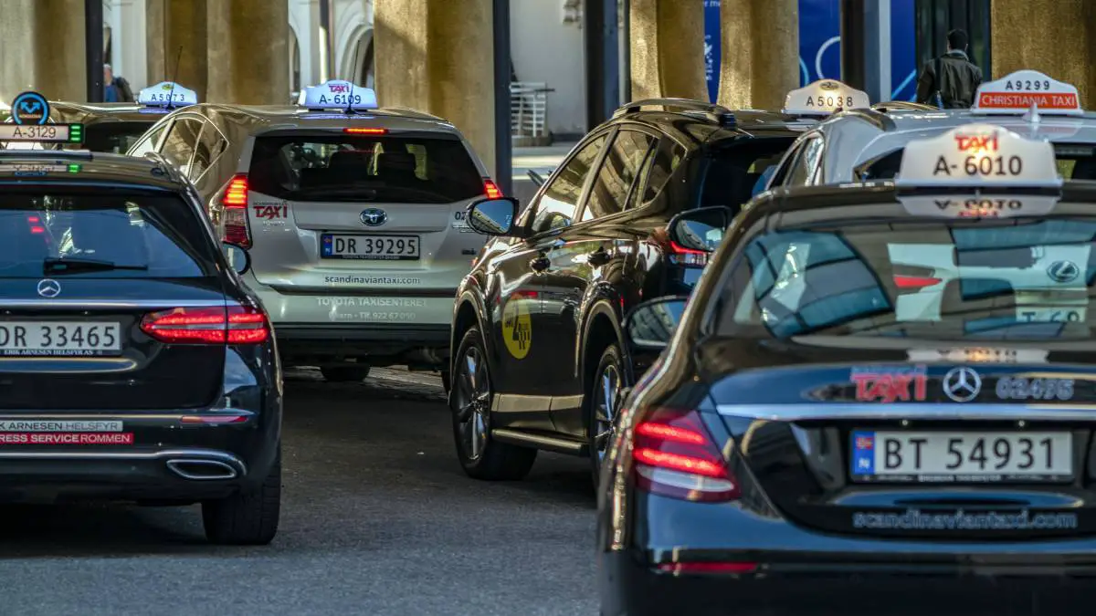 Le Parti travailliste et le Parti du centre veulent annuler certaines parties de la réforme des taxis en Norvège - 3
