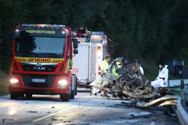 PHOTO : Trois personnes meurent dans un accident de la circulation à Flå - 20