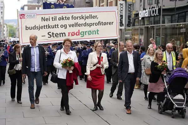 Un nombre record a été enregistré lors des défilés du premier mai à Oslo 6 Un nombre record a été enregistré lors des défilés du premier mai à Oslo - 5