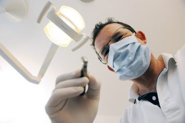 Un sur trois laisse tomber le dentiste en raison du coût - 16