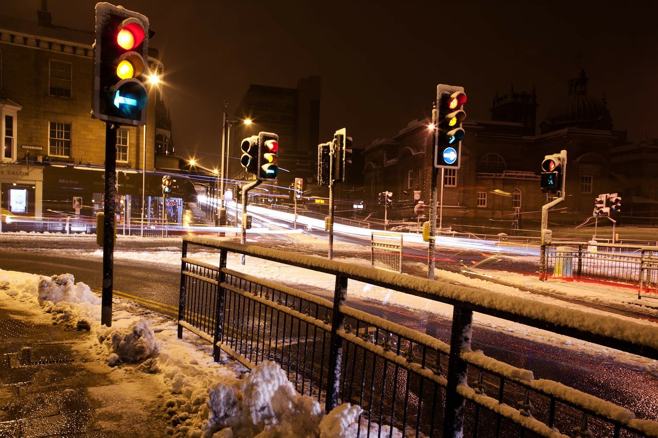 Patinoire sur la route à plusieurs endroits 4 Patinoire sur la route à plusieurs endroits - 3