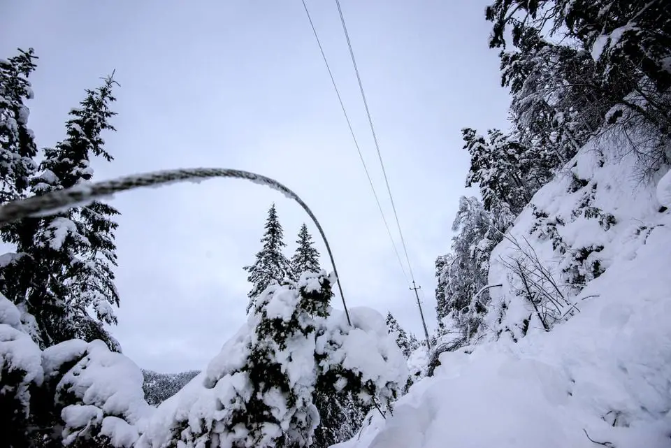 Panne de courant pour beaucoup à cause des tempêtes en Norvège 4 Panne de courant pour beaucoup à cause des tempêtes en Norvège - 3