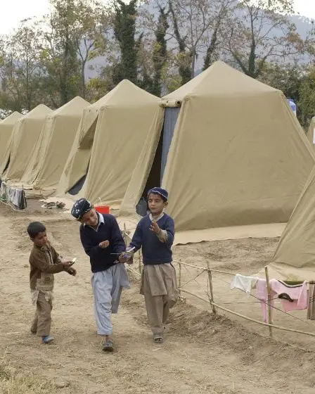10 000 enfants migrants internés aux États-Unis 5 10 000 enfants migrants internés aux États-Unis - 4