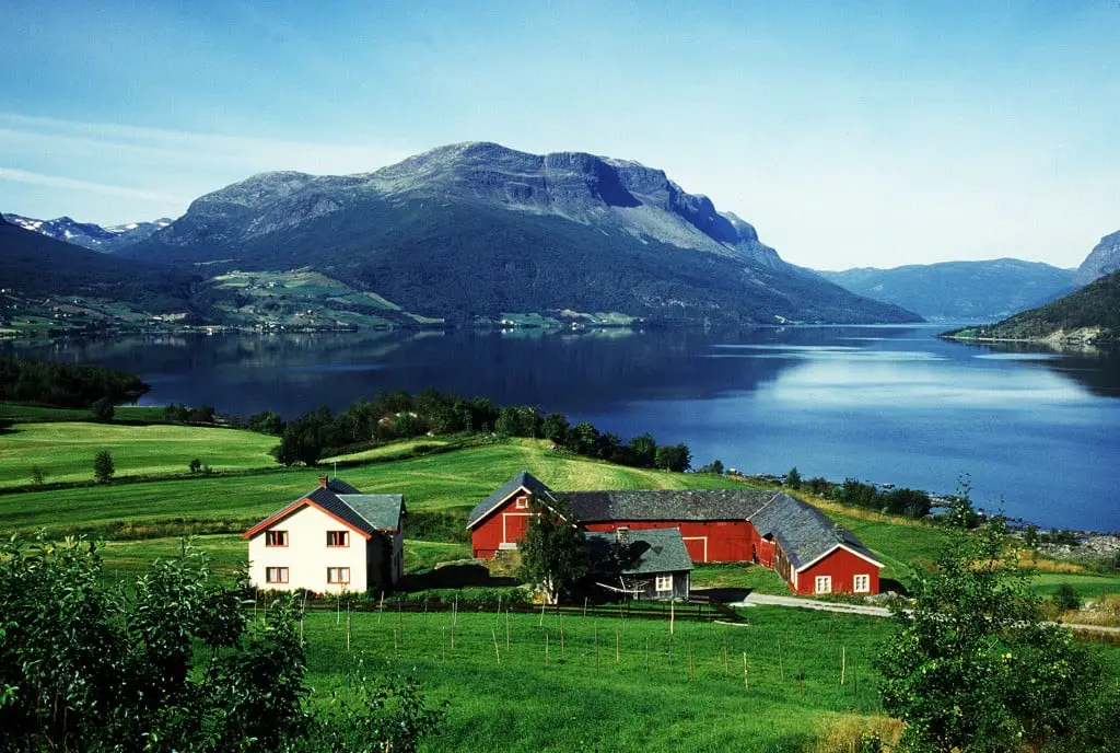 Nombre d'agriculteurs divisé par deux en 20 ans 4 Nombre d'agriculteurs divisé par deux en 20 ans - 3