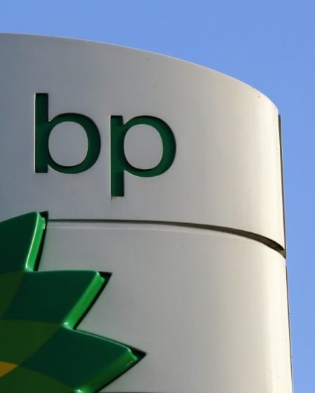 Les suppressions d'emplois et les bonus chez BP 20 Les suppressions d'emplois et les bonus chez BP - 19