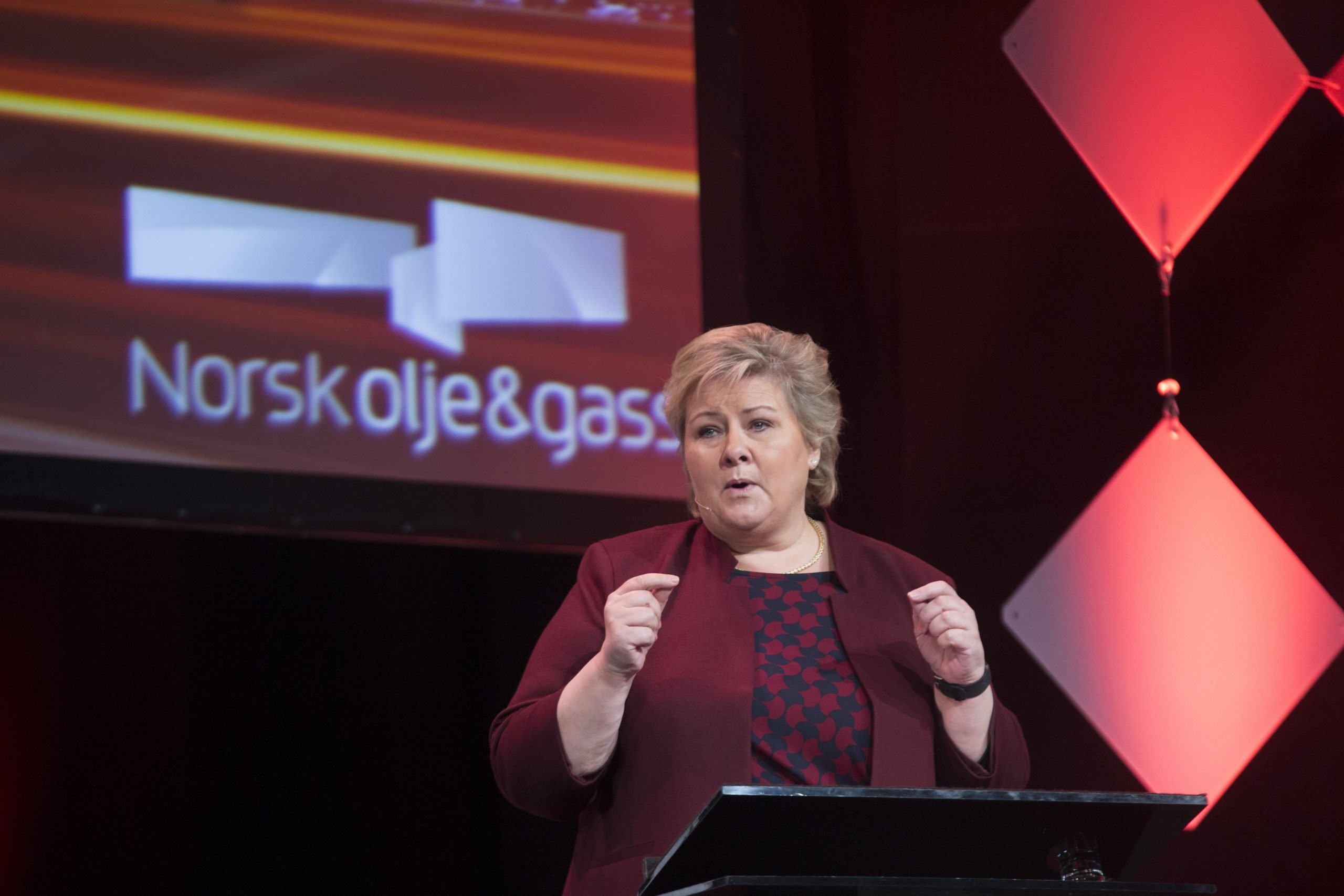 Solberg salue la réduction des coûts de l'industrie pétrolière 4 Solberg salue la réduction des coûts de l'industrie pétrolière - 3