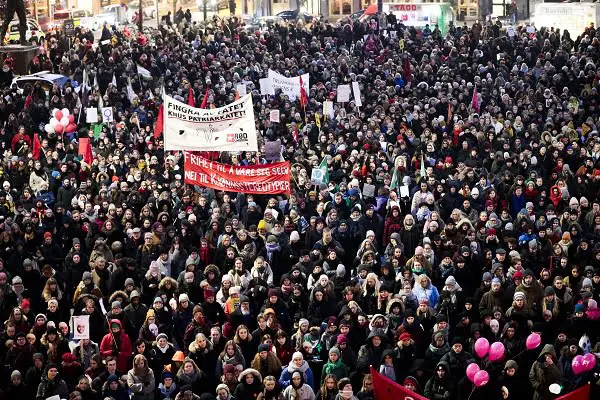 Des chiffres record pour le défilé du 8 mars à Oslo 4 Des chiffres record pour le défilé du 8 mars à Oslo - 3