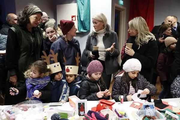 La princesse héritière lors des visites de quartier 4 La princesse héritière lors des visites de quartier - 3