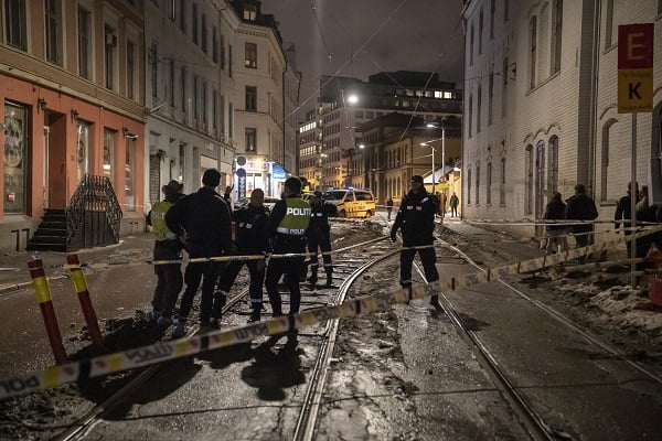 Un homme grièvement blessé après avoir été poignardé dans le centre d'Oslo 4 Un homme grièvement blessé après avoir été poignardé dans le centre d'Oslo - 3