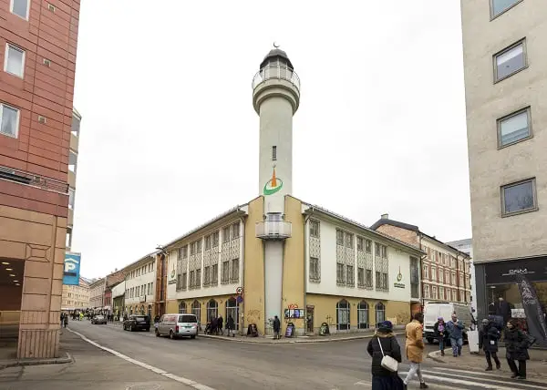 Des musulmans norvégiens préoccupés par les attaques haineuses après les meurtres de mosquées en Nouvelle-Zélande - 3