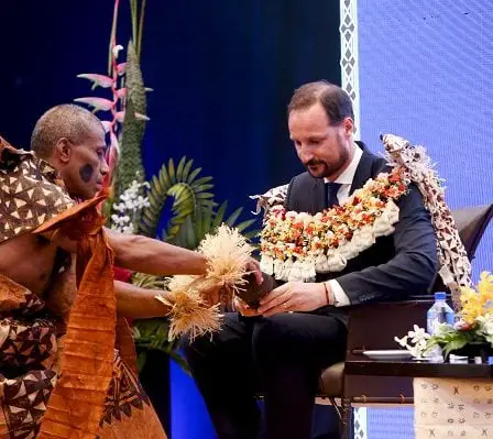 Le prince héritier accueilli avec du cava aux Fidji 24 Le prince héritier accueilli avec du cava aux Fidji - 23