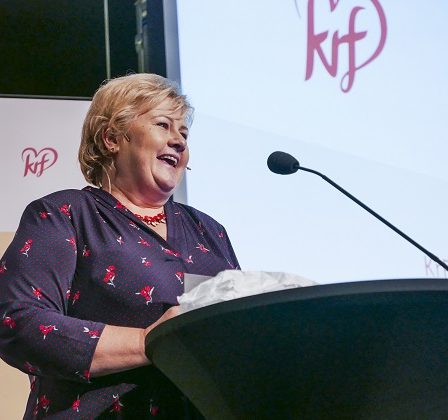 Solberg remercie Kristelig Folkeparti (KrF) d'être toujours au gouvernement 29 Solberg remercie Kristelig Folkeparti (KrF) d'être toujours au gouvernement - 28