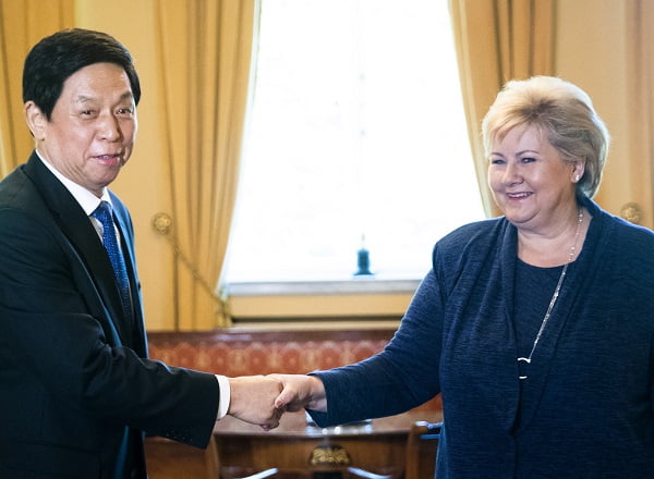 Le troisième homme politique le plus puissant de Chine fait l'éloge de Solberg 4 Le troisième homme politique le plus puissant de Chine fait l'éloge de Solberg - 3